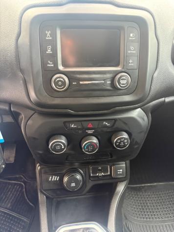 Jeep Renegade 2.0 Mjt 140CV 4WD Active Drive Low - Foto 7
