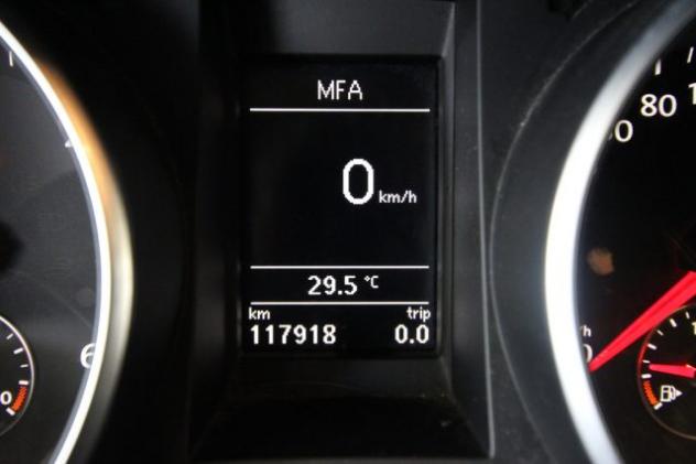 VOLKSWAGEN Golf Variant 1.6 TDI DPF Highline rif. 23926476 - Foto 8