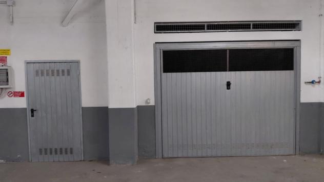 Garage in vendita a Massa 36 mq  Rif: 1396740