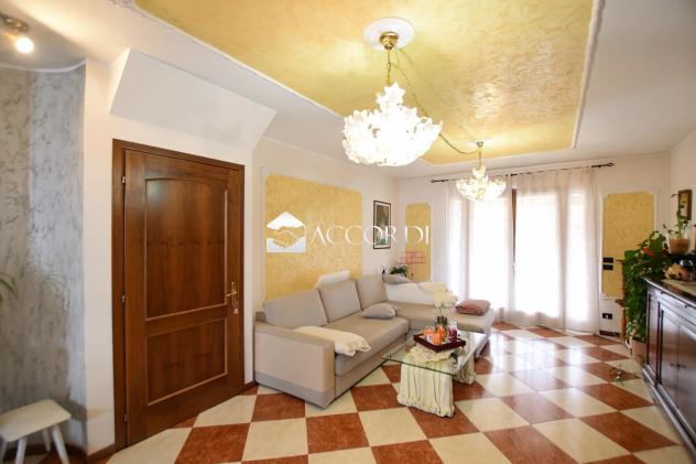 VILLA A SCHIERA di 4 vani e di 252 mq (CAERANO DI SAN MARCO) rif. CM6_1 - Foto 5