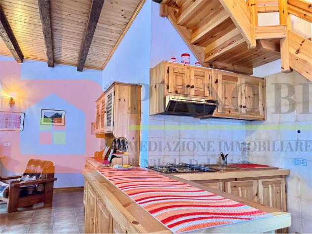 V000562 - TRILOCALE SU DUE LIVELLI CON POSTO AUTO E CANTINA - Foto 14