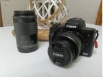 Canon Eos M50 mirrorless con due obiettivi