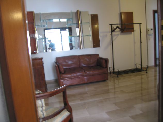 1 POSTO LETTO PER RAGAZZA IN ENORME DOPPIA CON TERRAZZO IN ZONA NAVILE - Foto 8