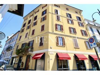 Monolocale arredato in affitto – Via De Amicis, Milano