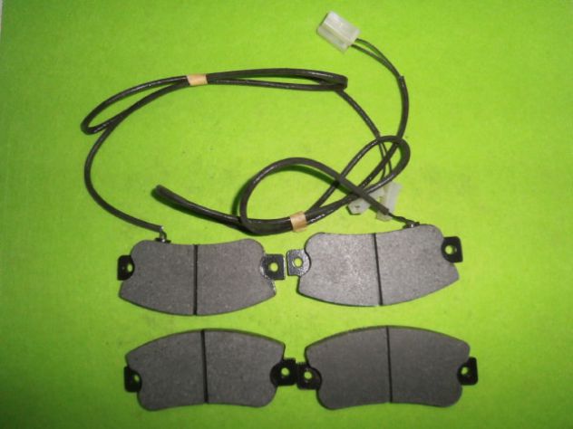 Pastiglie Freno Sinterizzate Per Formula Oro Mega E B4, Semi Metalliche, Kevlar O Ceramica, Prestazioni In Ogni Clima
