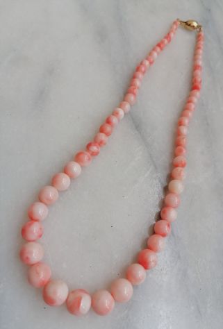 BELLISSIMA COLLANA SCALARE IN AUTENTICO CORALLO ROSA VARIEGATO. - Foto 2