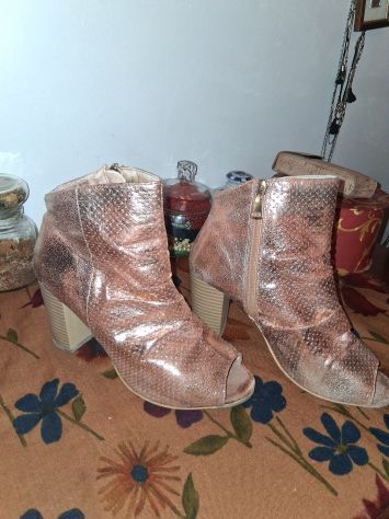 Stivaletti Tronchetti estivi dorati n.39 Open Toe aperti davanti morbidi, tacchi - Foto 3