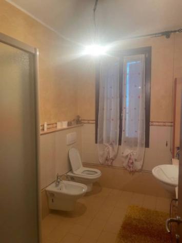 Immobile in asta di 335 m² con più di 5 locali e box auto in vendita a Castelfranco Emilia - Foto 5