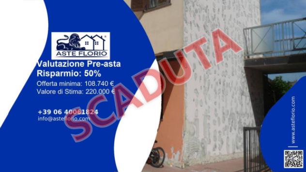 Immobile in asta di 370 m², box auto in vendita a Castiraga Vidardo