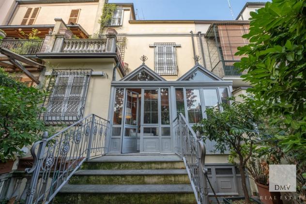VILLETTA CON GIARDINO PRIVATO