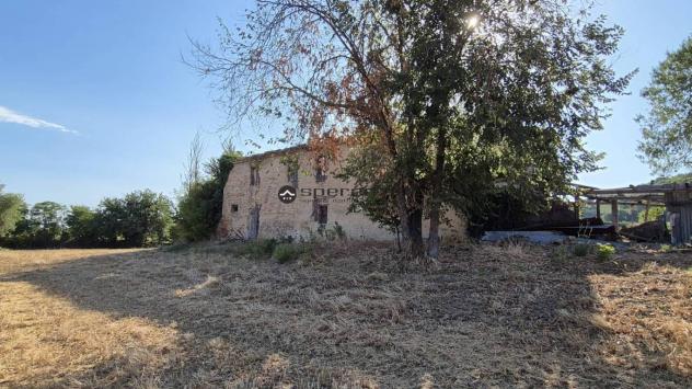 Un angolo di campagna tutto da riscoprire ? colli al metauro, san liberio
immersa nella quiete della campagna marchigiana, questa antica casa colonic - Foto 10