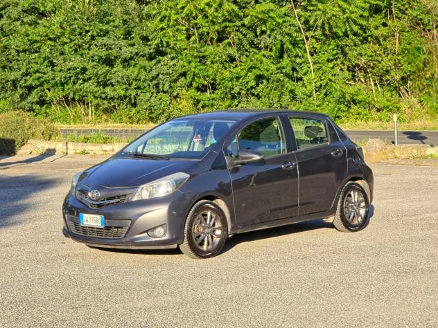 Toyota Yaris 1.0 5 porte Lounge CV-69 E5B Manuale NEO 2014 - Foto 3