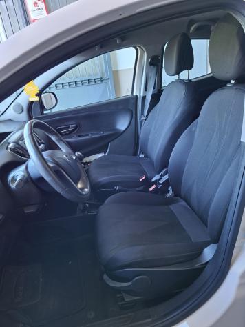 Lancia Ypsilon 1.2 69 CV 5 porte GPL Ecochic Gold - Foto 6