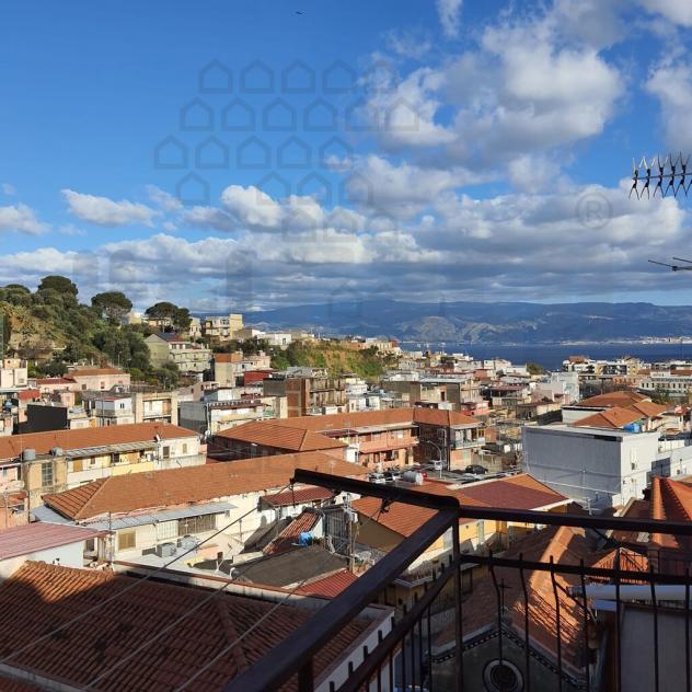 APPARTAMENTO di 4 vani e di 120 mq (MESSINA) rif. 2VS16783
