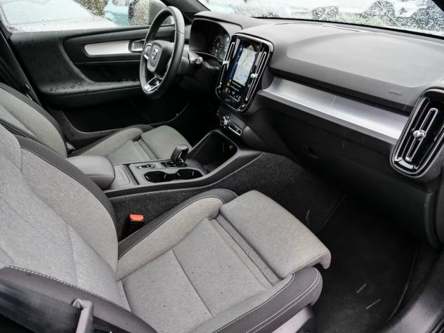 Volvo XC40 T2 automatico Core 2WD - Foto 8