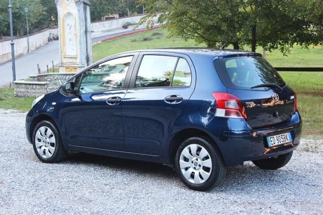 Toyota Yaris 1.0ie 5porte " SOL ESTETICA DA AUTO NUOVA UNICA UTILIZZATRICE GOMME ALL SEASON CLIMA CONSUMI OTTIM - Foto 4