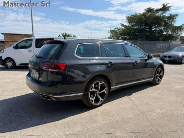 VOLKSWAGEN Passat Variant Passat Variant 2.0 tdi Executive 4motion 200cv dsg rif. 23934661 - Foto 6