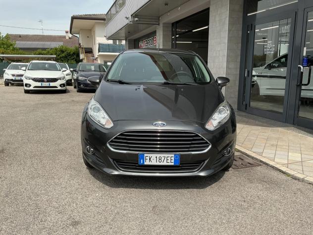 Ford Fiesta 1.4 GPL Neopatentati - Foto 2