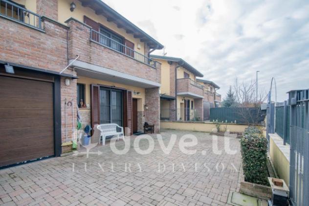 Villa di 146 m² con 5 locali e box auto in vendita a Caselle Lurani