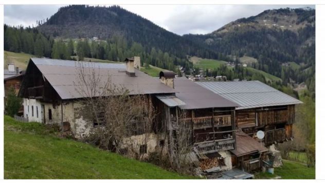 Complesso immobiliare a Colle Santa Lucia in ottima posizione - Foto 2
