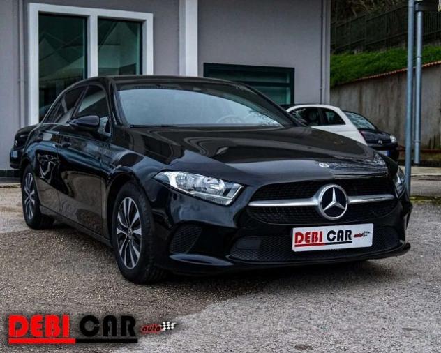 MERCEDES-BENZ A 180 Motore Mercedes rif. 24010832