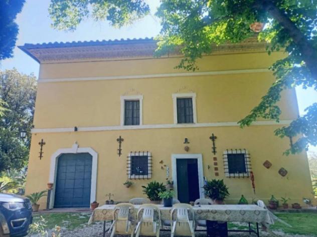 Immobile in asta di 374 m² con più di 5 locali in vendita a Calvi dell'Umbria - Foto 2