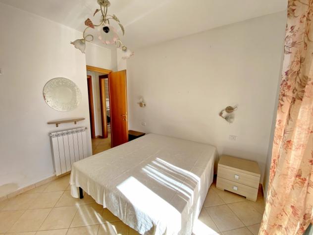 BIVIO DI RAVI APPARTAMENTO CON INGRESSO INDIPENDENTE AL PIANO TERRENO E AMPIO GIARDINO - Foto 8
