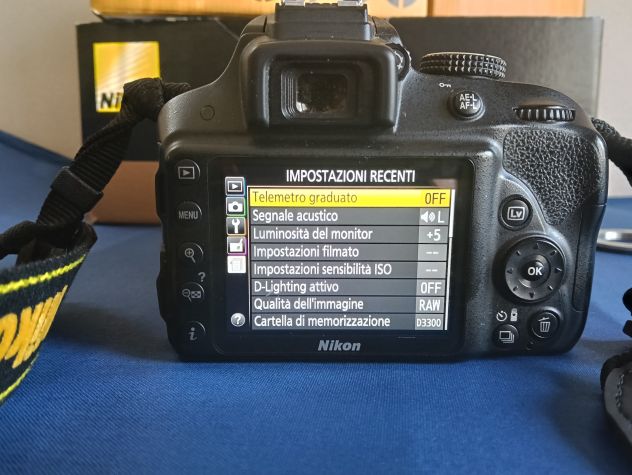 Nikon D3300 con obiettivo 18-105 VR. Scatole originali, come nuova! - Foto 4
