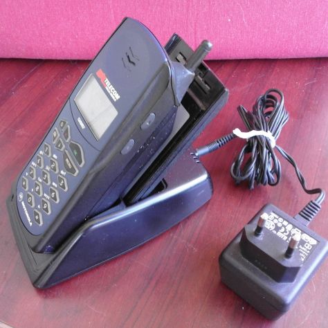 Vecchio telefonino Motorola