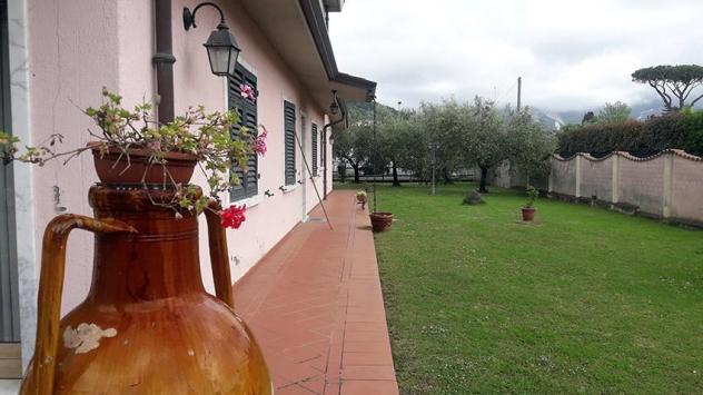 Casa semindipendente in vendita a Avenza - Carrara 344 mq Rif: 896464