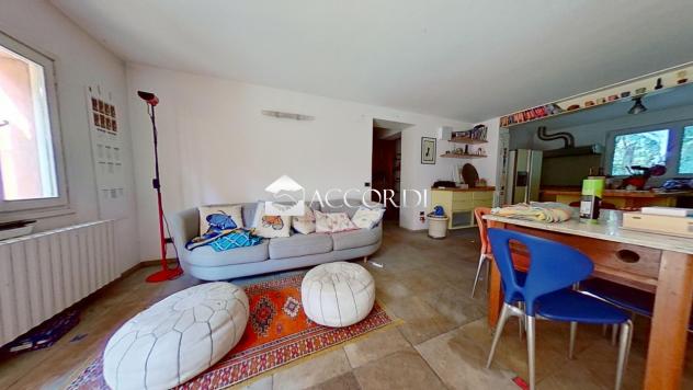 CASA INDIPENDENTE di 9 vani e di 330 mq (MONTEBELLUNA) rif. DG314A - Foto 2