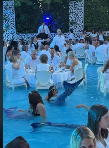 Swimming party e gala dinner cena in acqua show