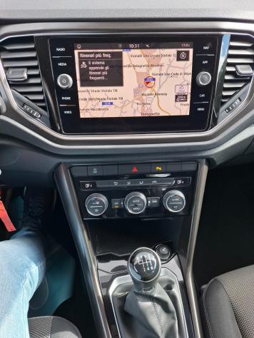 Volkswagen T-Roc 1.6 TDI 115cv Anno 08-2019 - Foto 8