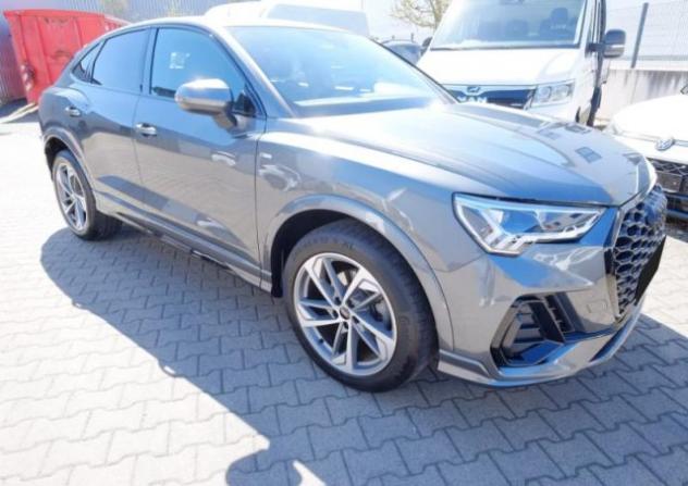 AUDI Q3 SPB 35 TDI S tronic S line edition rif. 23758228 - Foto 2