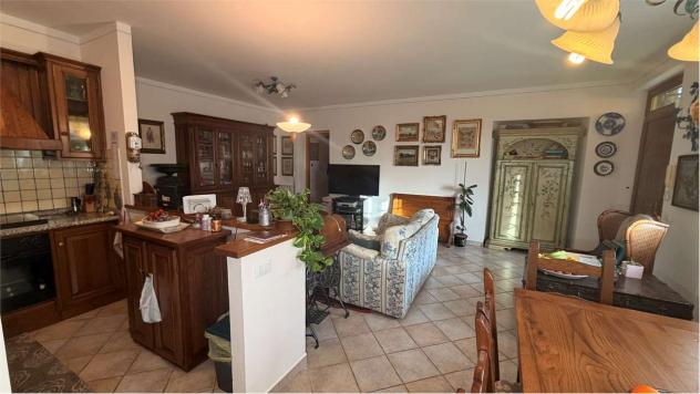 VBF LAMM 295 - Lammari (LU) – Ampio Piano Terra con Giardino Privato e Tre Camere - Foto 7