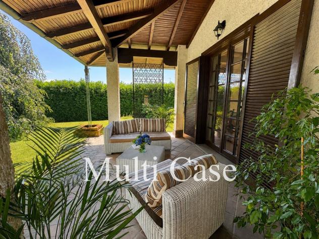 ESCLUSIVA VILLA SINGOLA CON PARCO PRIVATO DI OLTRE 2.100 MQ – CISLAGO (VA) - Foto 6