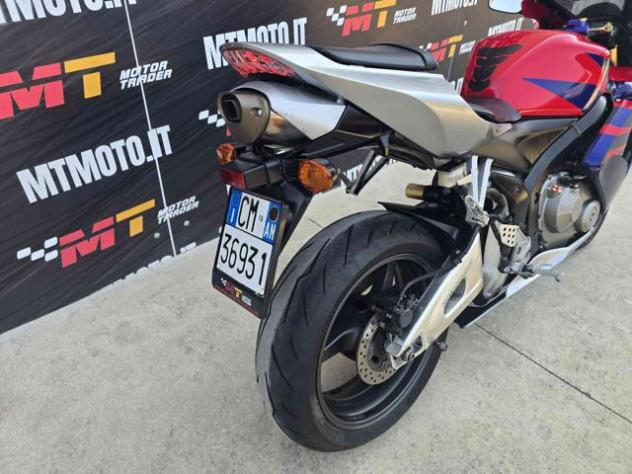 HONDA CBR 600 RR Video 360 rif. 24008491 - Foto 4