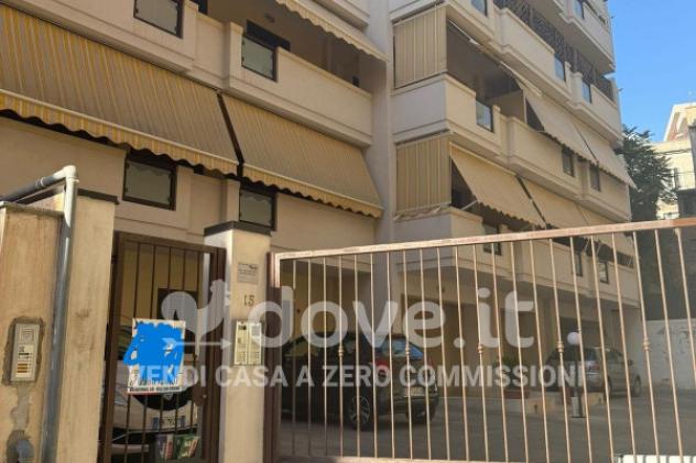 Appartamento di 90 m² con 3 locali e box auto in vendita a Villa San Giovanni