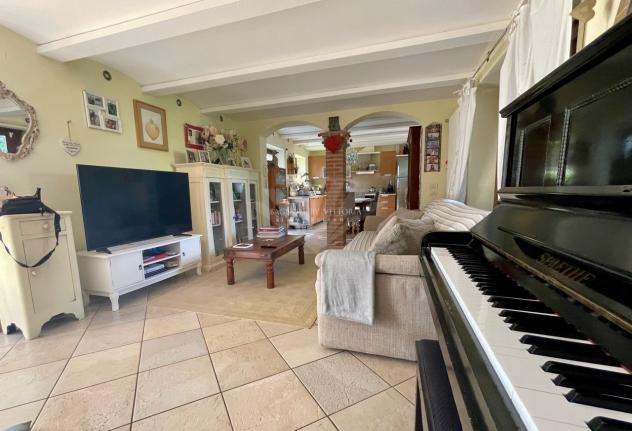 CASALE di 8 vani e di 235 mq (PIETRASANTA - Fiumetto) rif. 190 - Foto 16