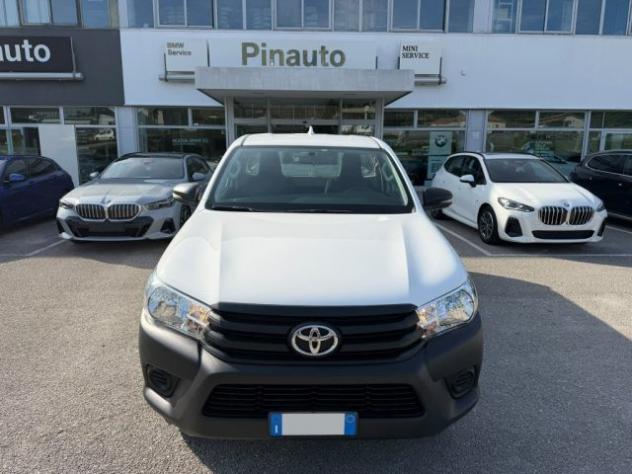 TOYOTA Hilux 2.4 D-4D 4WD 2 porte Single Cab Comfort rif. 24205037