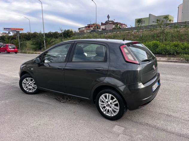 Fiat Grande Punto Easy 2013 1.2 benzina superaccessoriata - Foto 3