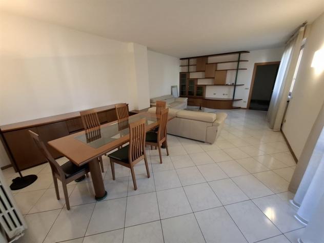 Splendido 4 locali con terrazzo in bifamiliare nel centro di Meda - Foto 3