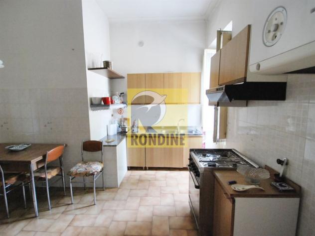 Casa indipendente cielo/terra, abbinata ai lati, attualmente divisa in 2 unità - Foto 4
