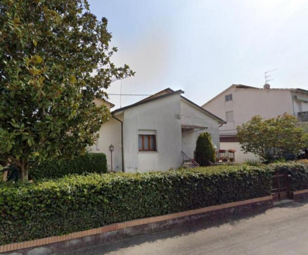 Immobile in asta di 97 m², box auto in vendita a Morrovalle