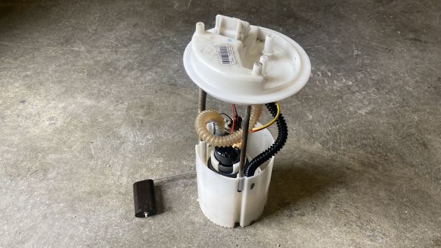 Pompa carburante Fiat Doblò 1.3 M.Jet del 2017 (51827144)
