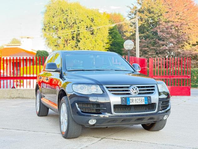 Volkswagen Touareg 3.0/240CV V6 TDI DPF Dakar - Foto 2