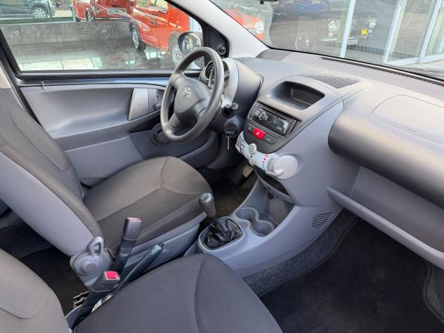 Toyota Aygo 1.0 12V VVT-i 5 porte - Foto 10
