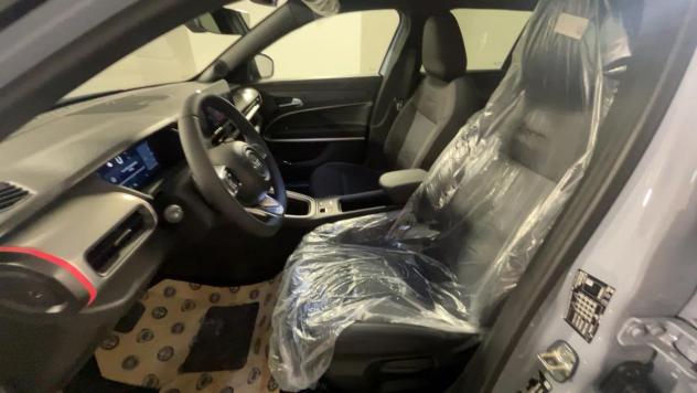 Jeep Avenger e-Hybrid 1.2 MHEV e-Hybrid Turbo Summit - Foto 10