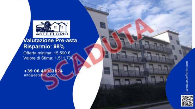 Immobile in asta di 82 m², box auto in vendita a Melilli