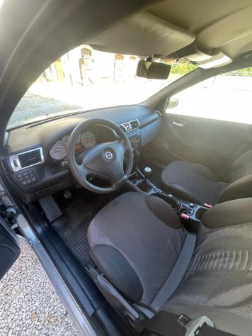 Fiat Stilo 1.4i 16V 5 UNICO PROPRIETARIO - Foto 6